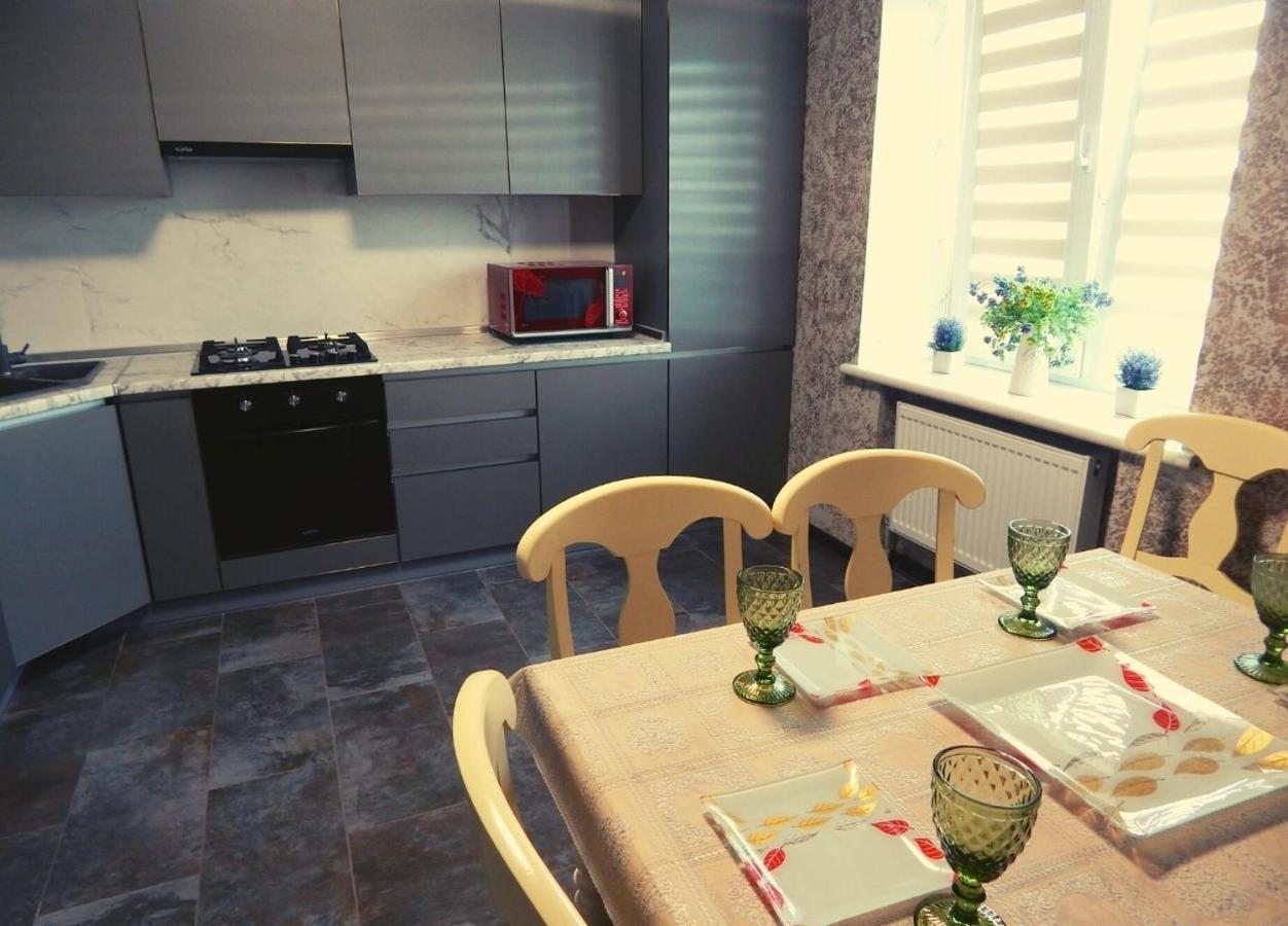 Apartment комфортні біля фентезі парка Uman