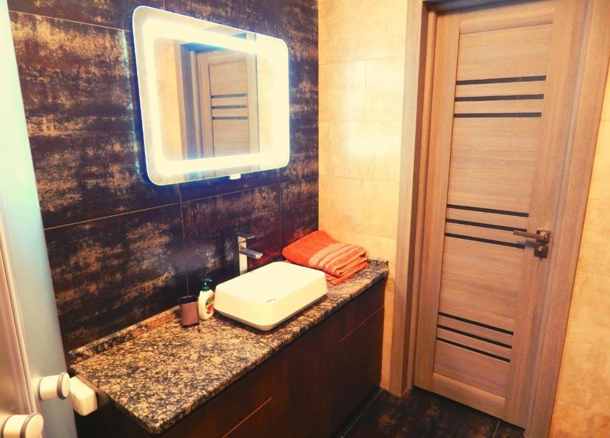 комфортні біля фентезі парка Apartment *